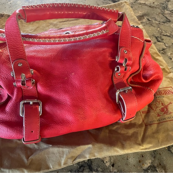 True Religion leather handbag in very good condition with dust cover. - Picture 2 of 3